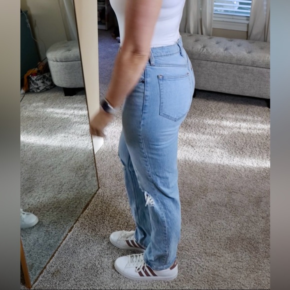 Abercrombie The 90s Straight Ultra High Rise Jeans | Distressed Jeans Size 29L - Picture 11 of 12